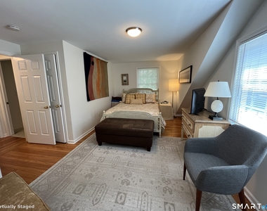 427 Westford Drive - Photo Thumbnail 10