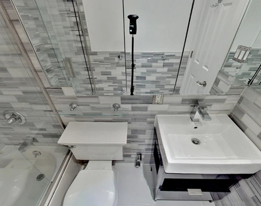 521 East 5th Street  - Photo Thumbnail 3