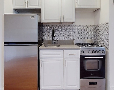473 Central Park West - Photo Thumbnail 2