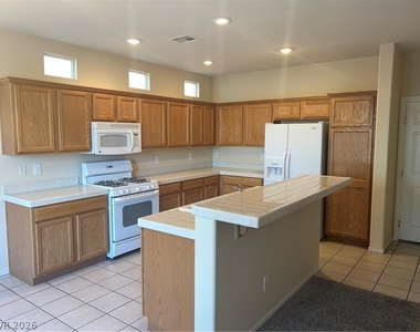 10236 Wolf Pack Lane - Photo Thumbnail 2