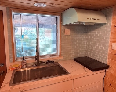 4518 Yellow Pine Avenue - Photo Thumbnail 8