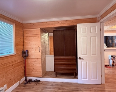 4518 Yellow Pine Avenue - Photo Thumbnail 11