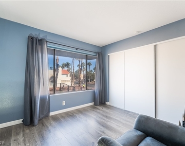4391 Gannet Circle - Photo Thumbnail 8