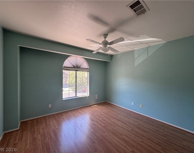 2604 Autumn Blaze Avenue - Photo Thumbnail 18
