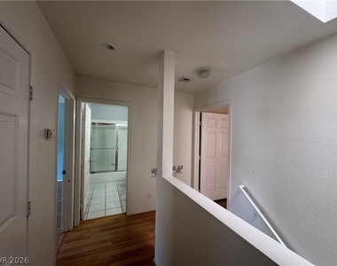 2604 Autumn Blaze Avenue - Photo Thumbnail 10