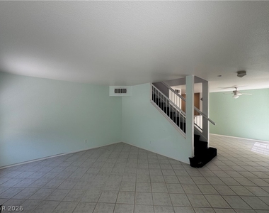 2604 Autumn Blaze Avenue - Photo Thumbnail 4