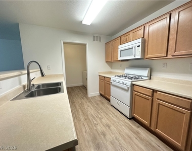 3192 Mist Effect Avenue - Photo Thumbnail 5