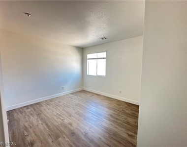 3192 Mist Effect Avenue - Photo Thumbnail 21