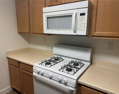3192 Mist Effect Avenue - Photo Thumbnail 8