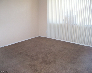 2204 Silver Pine Drive - Photo Thumbnail 5