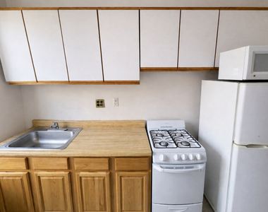 323A East 89th Street - Photo Thumbnail 2