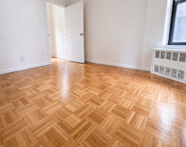 323A East 89th Street - Photo Thumbnail 6