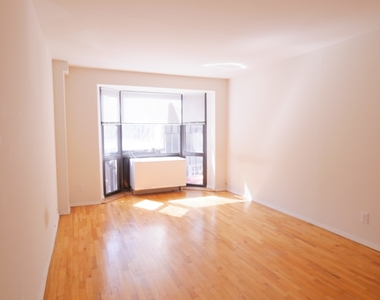 423 East 90th Street - Photo Thumbnail 8