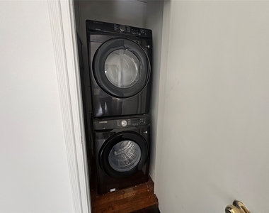 86 Conklin Ave - Photo Thumbnail 4