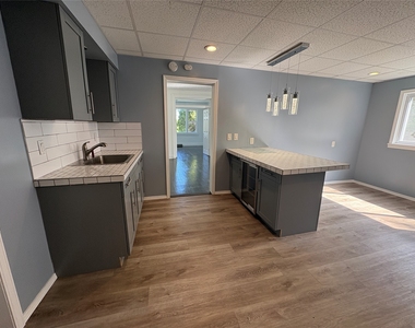 86 Conklin Ave - Photo Thumbnail 3