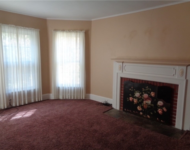 17 E Fifth Street - Photo Thumbnail 2