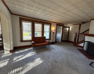 125 Windsor Road - Photo Thumbnail 7