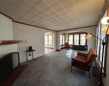 125 Windsor Road - Photo Thumbnail 5