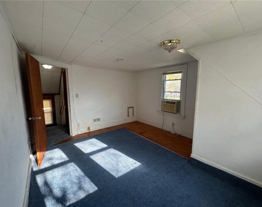 125 Windsor Road - Photo Thumbnail 20