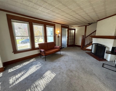 125 Windsor Road - Photo Thumbnail 8