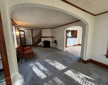 125 Windsor Road - Photo Thumbnail 19