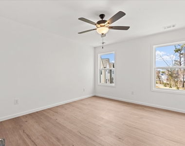 109 Burns Road - Photo Thumbnail 12