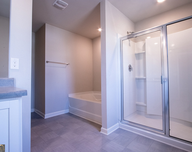 325 Park West Boulevard - Photo Thumbnail 27
