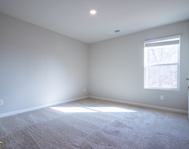 325 Park West Boulevard - Photo Thumbnail 12