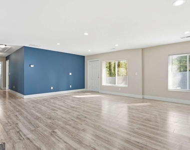 1735 Carter Circle - Photo Thumbnail 7