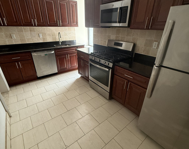 Fort Washington Avenue and W170th - Photo Thumbnail 10