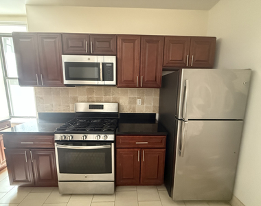 Fort Washington Avenue and W170th - Photo Thumbnail 11