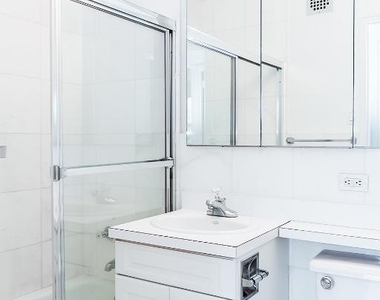 888 8th Avenue  - Photo Thumbnail 5