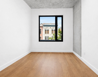 815 Flatbush Avenue - Photo Thumbnail 2