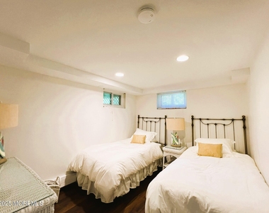 370 Macarthur Avenue - Photo Thumbnail 17