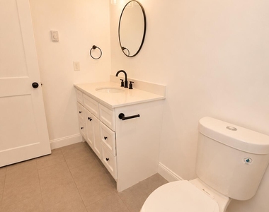 105 Amberly Drive - Photo Thumbnail 5