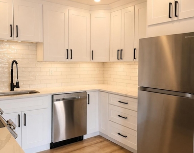 105 Amberly Drive - Photo Thumbnail 2