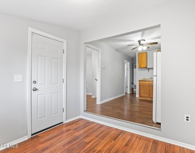42 Center Avenue - Photo Thumbnail 6