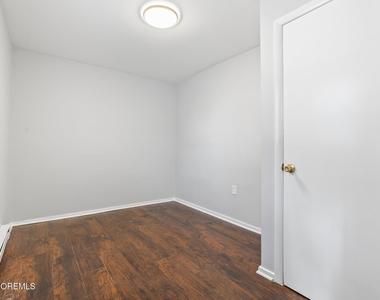 42 Center Avenue - Photo Thumbnail 5