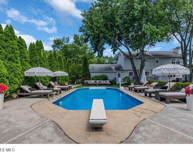 80 Cooper Avenue - Photo Thumbnail 17