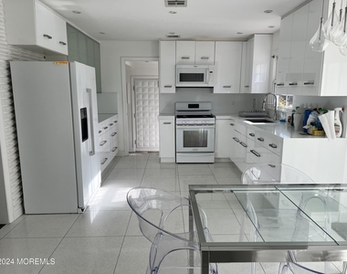 80 Cooper Avenue - Photo Thumbnail 4