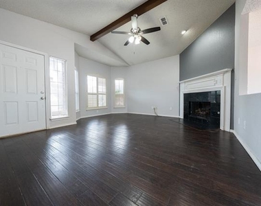 8661 Malibu Street - Photo Thumbnail 3