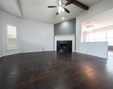 8661 Malibu Street - Photo Thumbnail 4