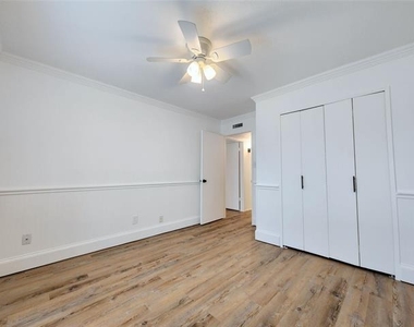 5541 Ragan Drive - Photo Thumbnail 9