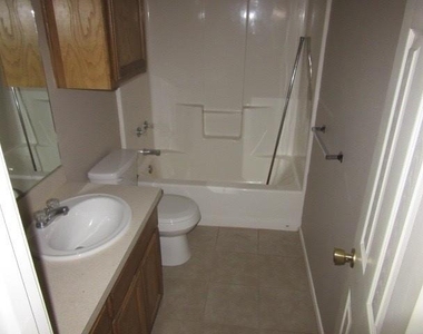 4526 Cole Drive - Photo Thumbnail 8