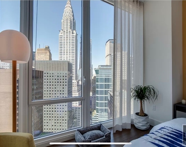 East 44th Street - Photo Thumbnail 9