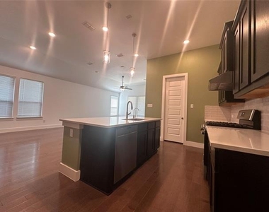 2609 Chevy Chase Drive - Photo Thumbnail 15