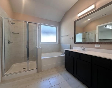 2609 Chevy Chase Drive - Photo Thumbnail 25