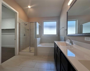 2609 Chevy Chase Drive - Photo Thumbnail 26