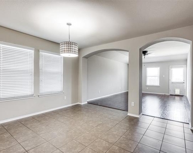 1101 Rainer Drive - Photo Thumbnail 9