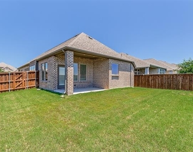 9504 Longhorn Lane - Photo Thumbnail 24